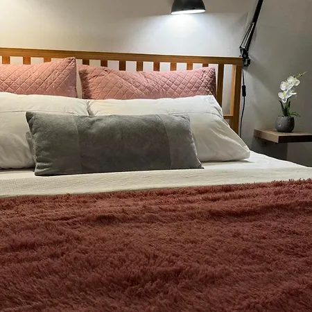 White Tower Area Loft 아파트 *